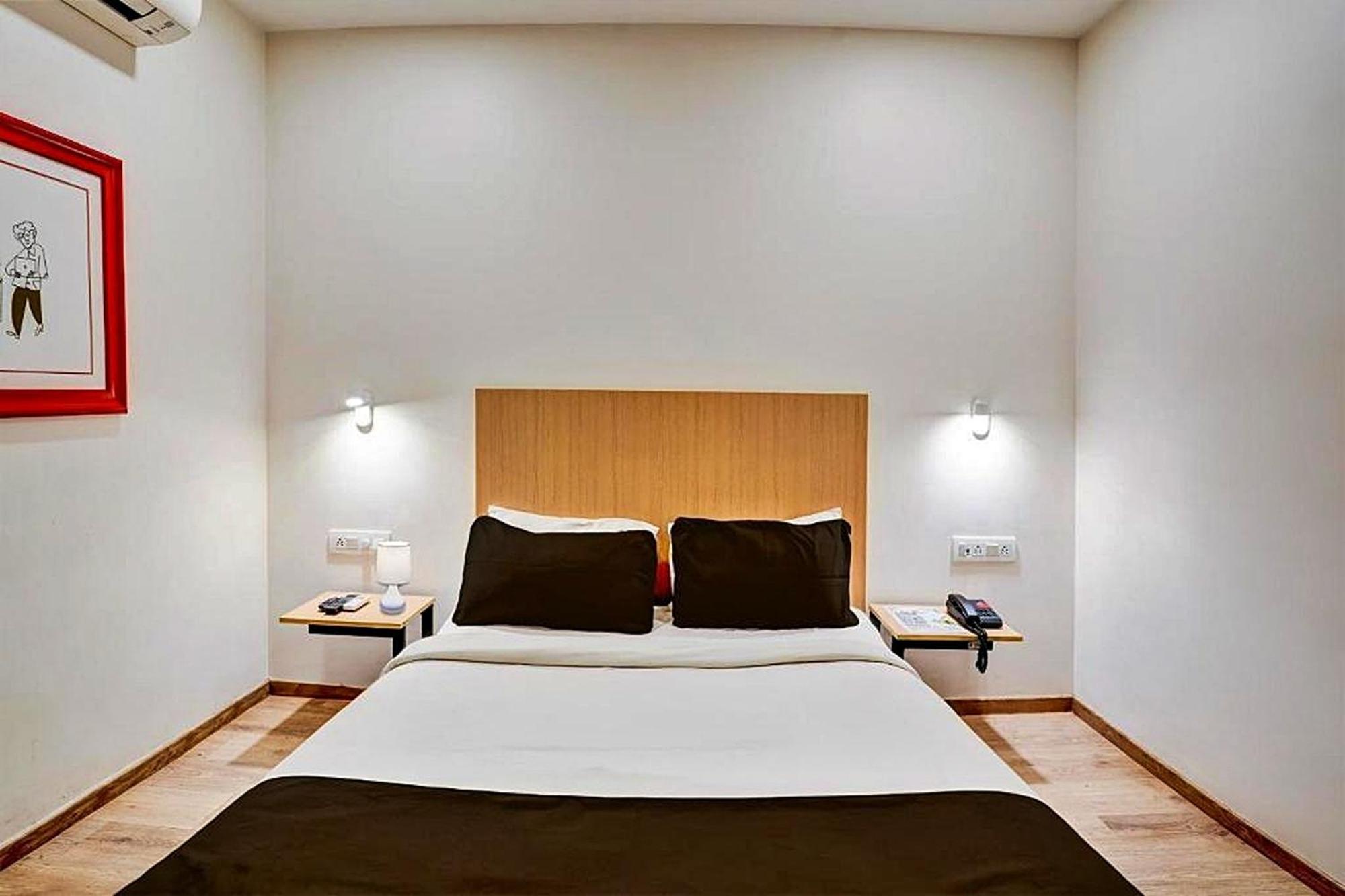 Hotel Sunlight Inn Нью-Дели Экстерьер фото